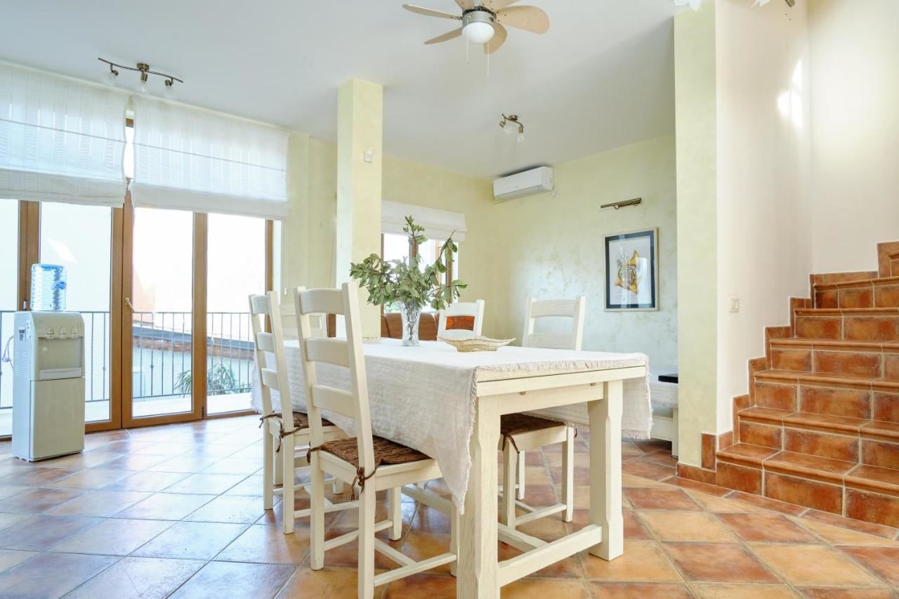 Дома для отпуска Suntime Villa 7 Тиват